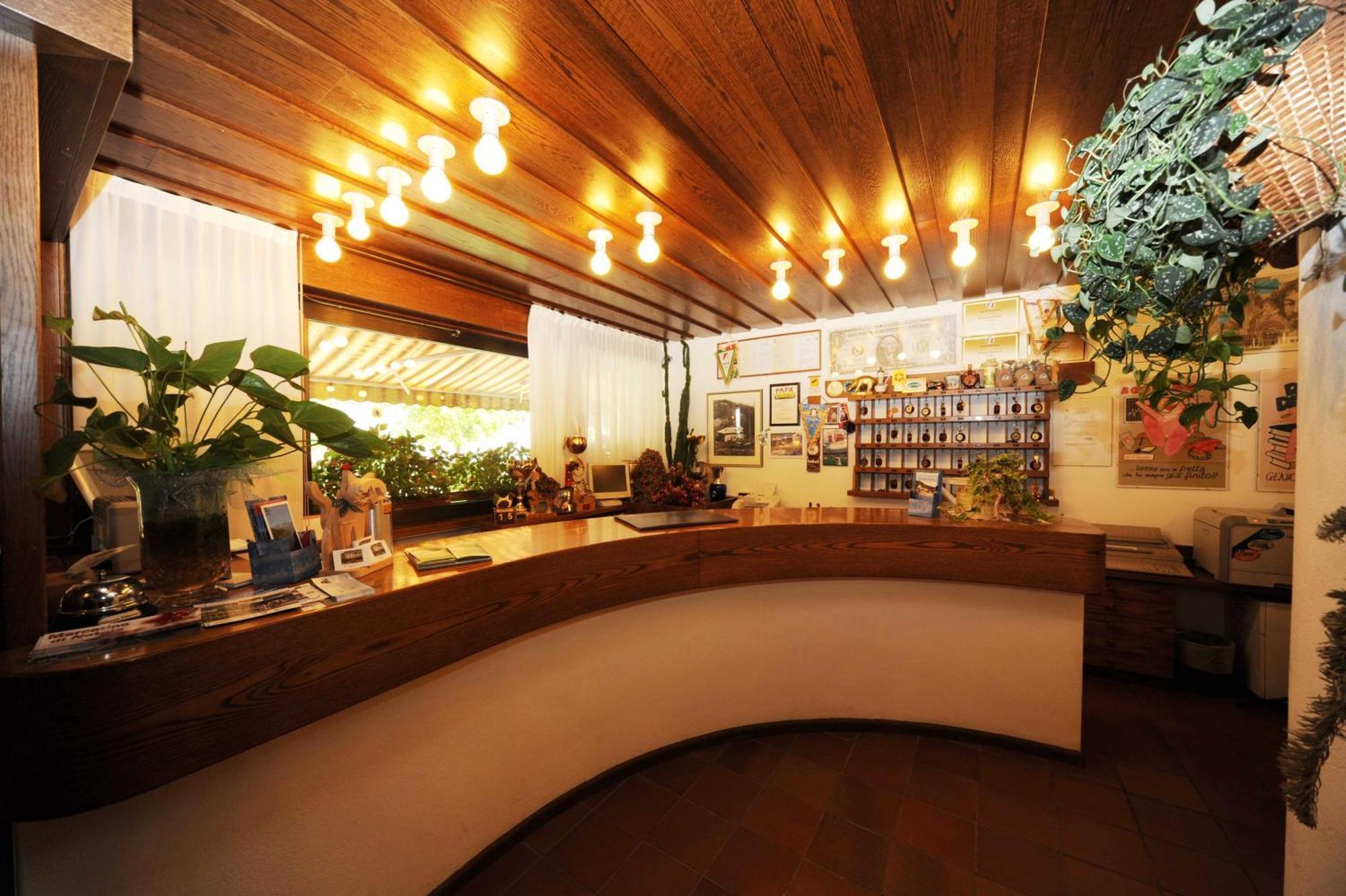 堪比特酒店 莱维科特尔梅 外观 照片